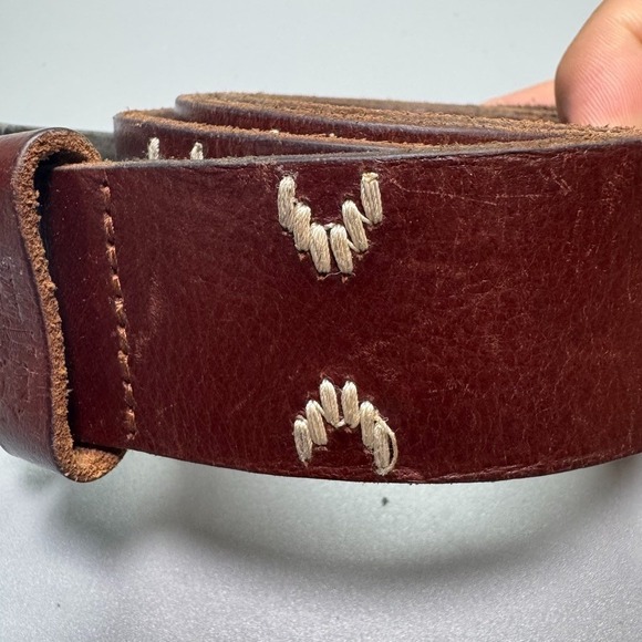Y2K Levi's  Embroidered Belt Men's Sz‎ 32-36 Brown Genuine Leather - Picture 3 of 6